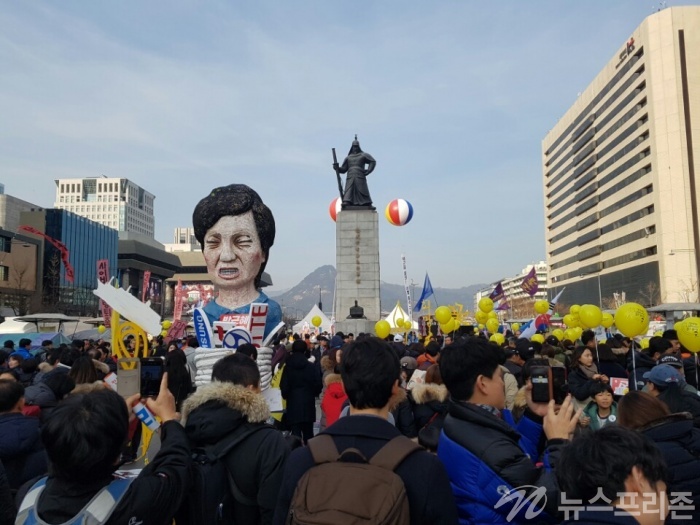 ▲ 촛불집회에 모인 시민들 [뉴스프리존 자료사진]