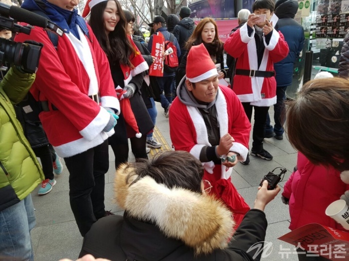 ▲ 산타할아버지도 알고 있는 쇠순실 비선실세의 국정농단 (사진= 안데레사기자)