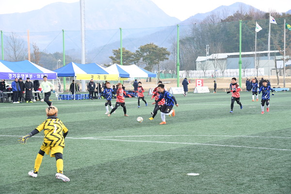 거창군에서는 오는 12일∼13일까지 2일간 거창스포츠파크 일원에서 ‘제1회 거창컵 리틀K리그 유소년축구대회’를 개최한다./ⓒ거창군