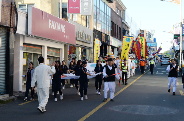 창녕군은 ‘제33회 비사벌문화제’가 2만 5천여명의 많은 관광객과 주민들이 참여한 가운데 성황리에 개최됐다./ⓒ창녕군