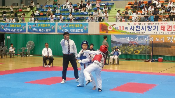 사천시 삼천포체육관에서 11월 2일∼3일까지 이틀간 사천지역 태권도 가족의 한마당 잔치인 제12회 사천시장기 태권도대회가 개최된다./ⓒ사천시