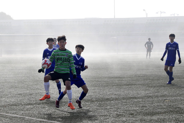 지리산 자락 경남 산청군이 축구 등 겨울 시즌 동계 전지훈련지로 인기를 얻고 있다./ⓒ산청군