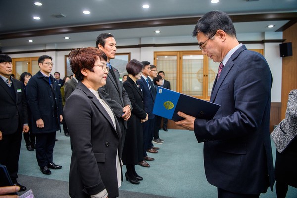 남해군이 지난 2일자로 2020년 상반기 정기인사를 단행했다./ⓒ남해군