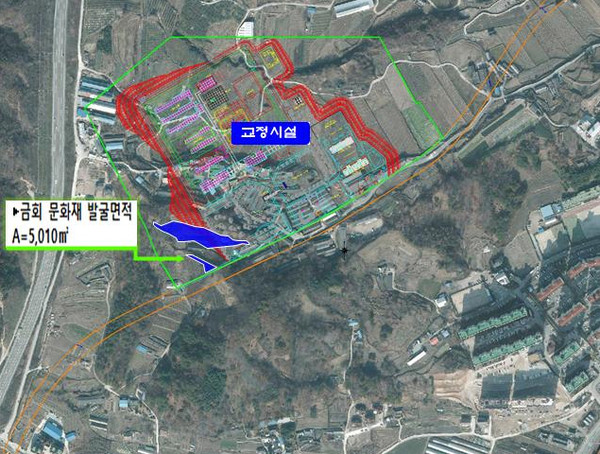 거창군은 지난해 10월 31일 공사가 재착수된 거창구치소 공사 현장에서 문화재 표본조사 결과 확인된 유적지와 유물은 거창구치소 공사 진행과는 전혀 무관한 것으로 파악됐다./ⓒ거창군