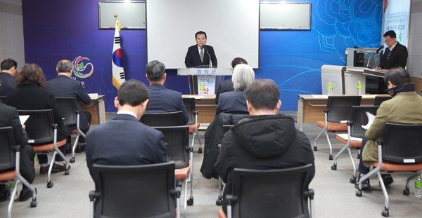 함양군은 지난 21일 오전 군청 소회의실에서 축제위원 등 50여명이 참석한 가운데 ‘제59회 천령문화제 정기총회’을 개최했다./ⓒ함양군