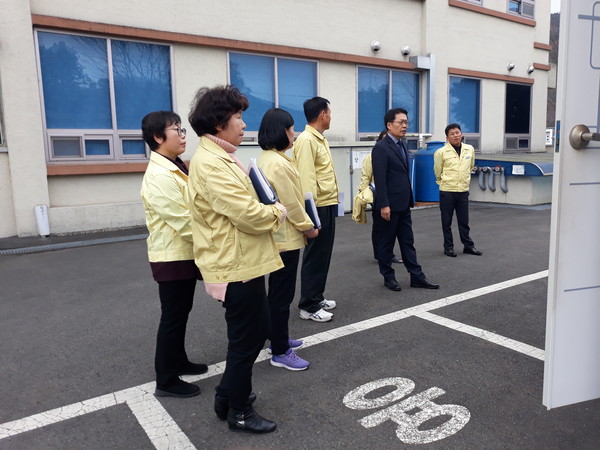 의령군은 신종코로나바이러스 확산 방지를 위해 비상방역대책본부를 설치하고 24시간 비상방역근무를 실시하고 있다./ⓒ의령군