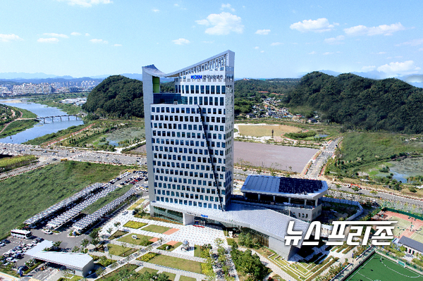 한국남동발전이 일본산 석탄재 수입 저감을 위해 국내 시멘트 회사에 대한 석탄재 공급을 확대한다.(한국남동발전)/ⓒ뉴스프리존 DB