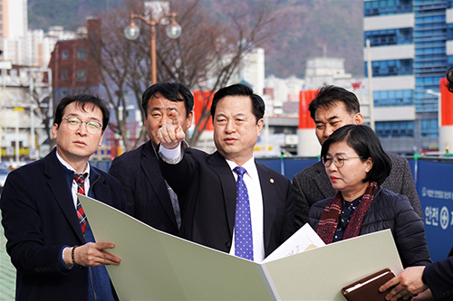 김두관의원, 13일 양산 도시철도 교각 공사 현장 방문해 상황 점검/ⓒ김두관의원 사무실