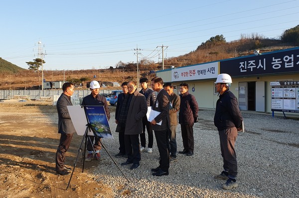 정준석 진주 부시장은 지난 1월 30일∼2월 20일까지 민선 7기 주요 역점 사업장 35개소를 방문해 사업 추진상황을 점검했다./ⓒ진주시