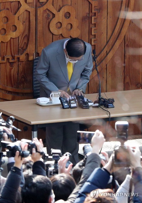 이만희 총회장이 2일 경기도 가평군 신천지예수교 증거장막성전(신천지) 평화의 궁전에서 기자회견을 열고 입장을 발표했다.