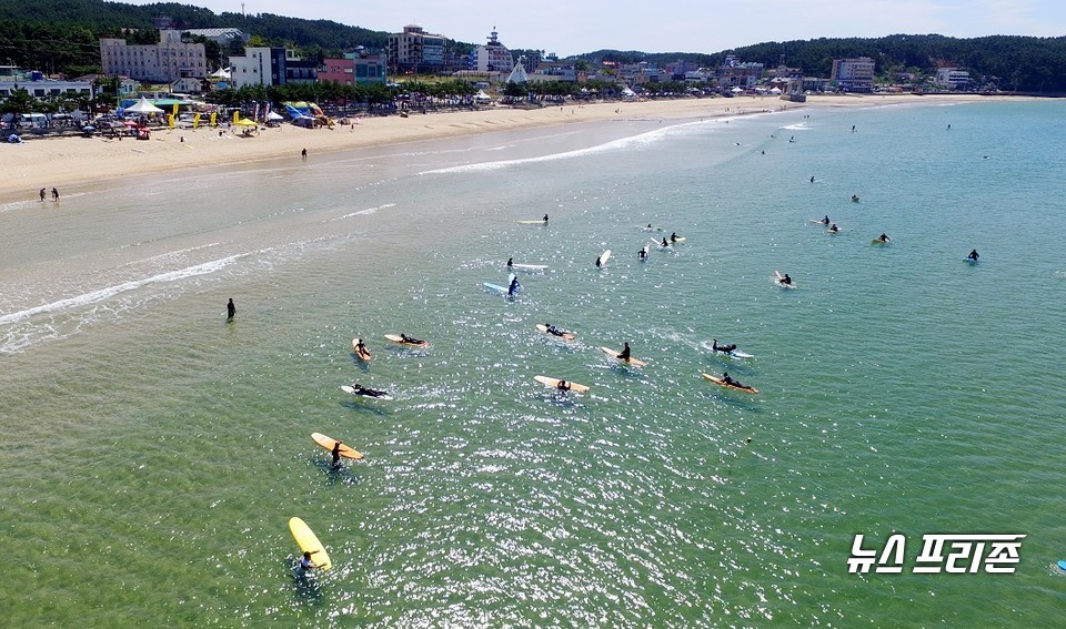 충남도가 태안 만리포 해수욕장을 서핑의 중심으로 도약시키기 위해 총력을 기울인다./ⓒ충남도청