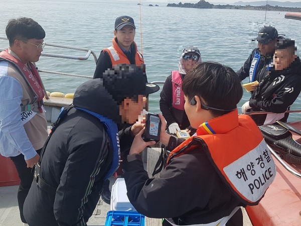 보령해양경찰서는 오는 30일까지 낚싯배 안전위반행위 특별단속 나선다.©보령해양경찰서