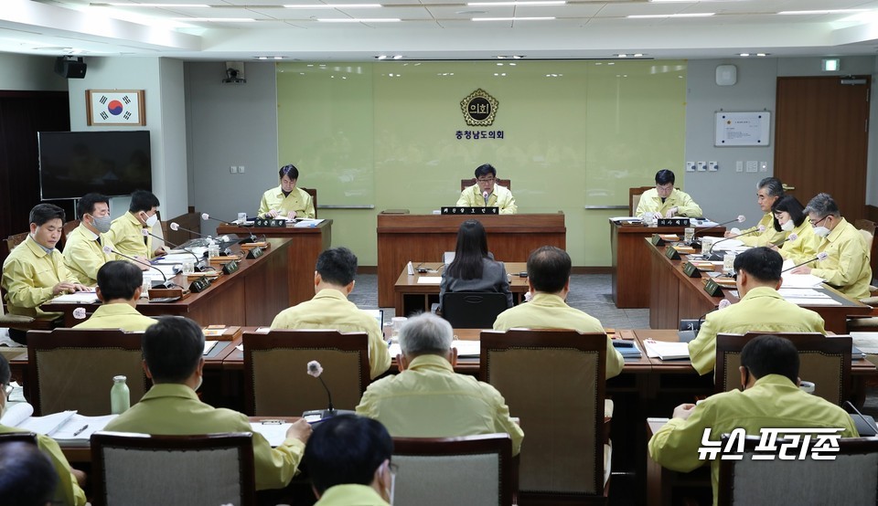 충남도의회 교육위원회는 19일 의원발의 조례안과 동의안 등 총 4개 안건을 심의·의결했다./ⓒ충남도의회