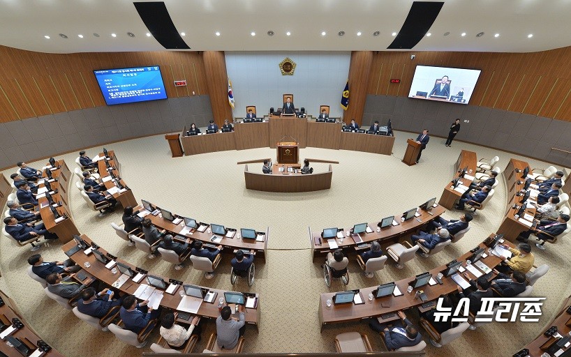 충남도의회는 20일 제318회 임시회 2차 본회의를 열어 50개 안건을 처리하고 폐회했다./ⓒ뉴스프리존