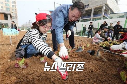 교육자 출신 차성수 후보는 아이들과 학생들에 대한 사랑이 깊다. / ⓒ차성수 후보 제공