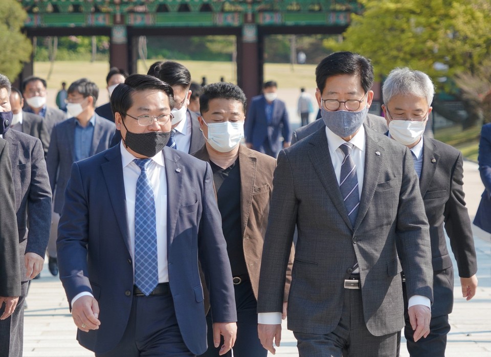 왼쪽부터 오세현 아산시장, 양승조 충남도지사./ⓒ아산시