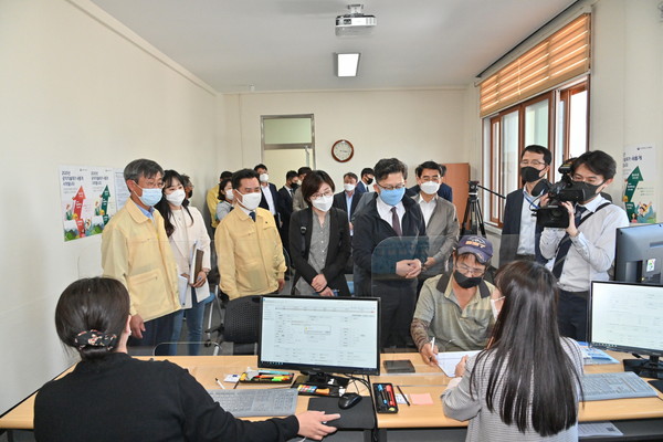 김현수 농림축산식품부장관 방문 장면 ./ⓒ부여군