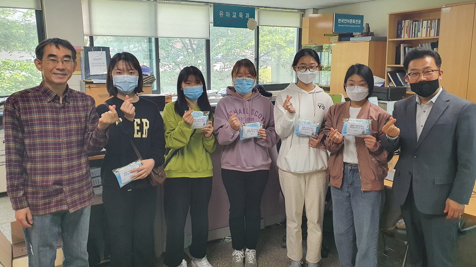 교내 외국인 유학생에 마스크 전달 행사./ⓒ호서대학교