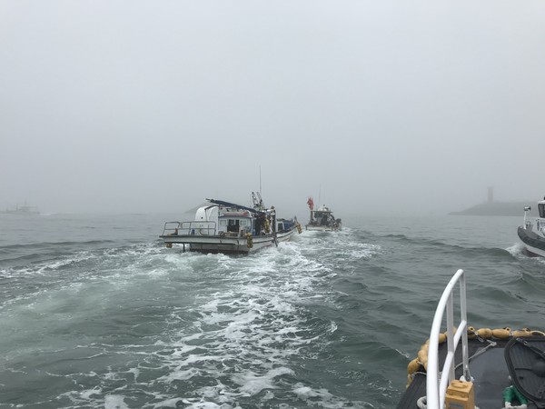 3일 오전 9시 10분쯤 충남 보령시 대천항으로부터 남서쪽 2.5km 떨어진 소녀암 인근 해상에서 낚시어선 A호(고대도항 선적, 승선원 10명)와 어선 B호(대천항 선적, 승선원 1명)가 충돌해 침수됐다.©보령해양경찰서