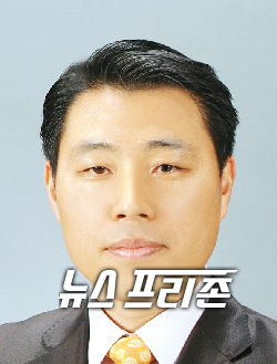 산청군사회복지협의회 신임 회장 최재성씨./ⓒ뉴스프리존 DB