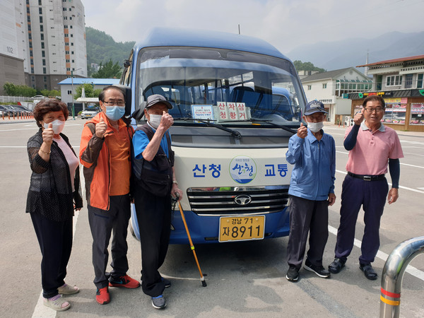 오는 7월부터 산청지역 주민들은 군내버스 이용 때 1000원만 내면 어디든지 갈 수 있게 됐다./ⓒ산청군