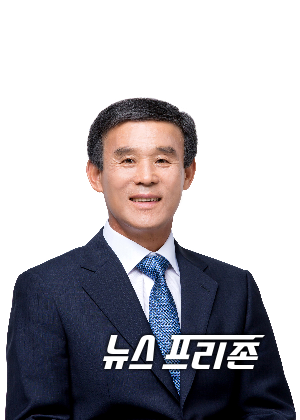 산청군의회 제8대 후반기 의장 심재화 의원(사진·72·무소속)/ⓒ뉴스프리존 DB​