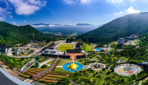 2019 산청관광사진 공모전 입상작 동의보감촌 전경./ⓒ산청군