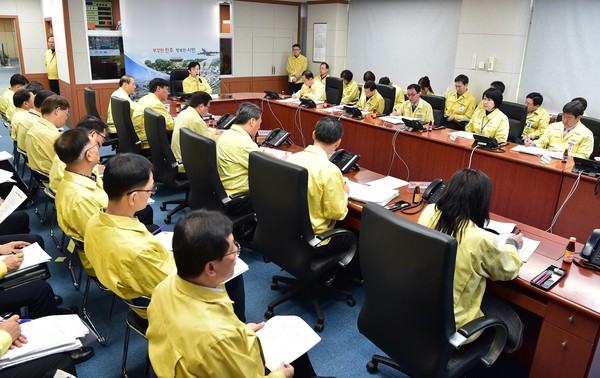 진주시는 행정안전부 주관 2020년도 재난관리평가에서 전국  지자체 중에서 우수기관으로 선정되어 국무총리 기관표창과 함께 재정인센티브 특별교부세 3억 원을 확보했다.ⓒ진주시