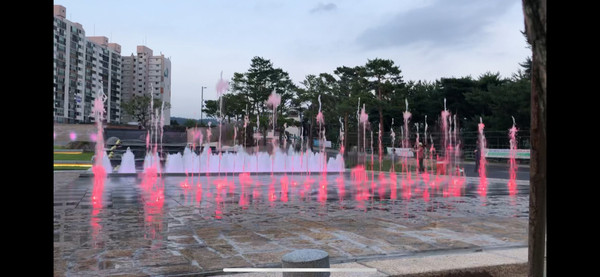 대한민국 알프스하동에 공존·공감·공화라는 메시지를 바탕으로 지금까지 경험하지 못한 최첨단 뉴미디어 기술과 아트가 빚어내는 새로운 볼거리가 탄생했다. /ⓒ하동군