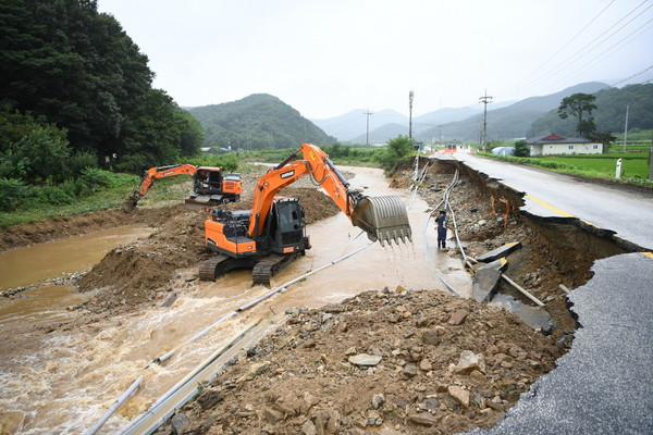 대술면 장복리 지방도 유실 복구현장./ⓒ예산군청