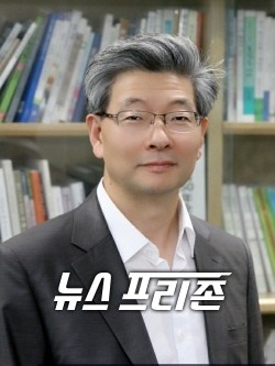 김철모 시인 사진