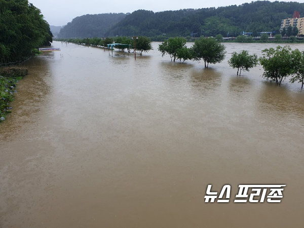 ​진주시 남강변 침수모습./ⓒ정병기 기자​