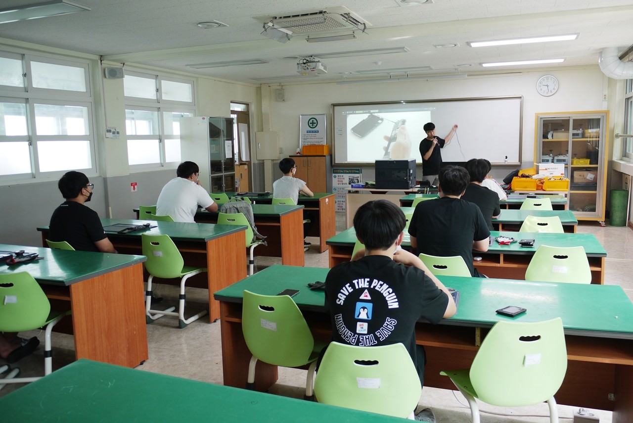 대전시교육청(교육감 설동호)은 학생 스스로 선택한 경험으로 성장하는 행복 교육을 위해 '2020년 학점제형 교육나눔실천학교'를 운영하고 있다. 사진은 고교학점제 대전선도지구 U&I 공유 프로젝트 모습./ⓒ대전시교육청