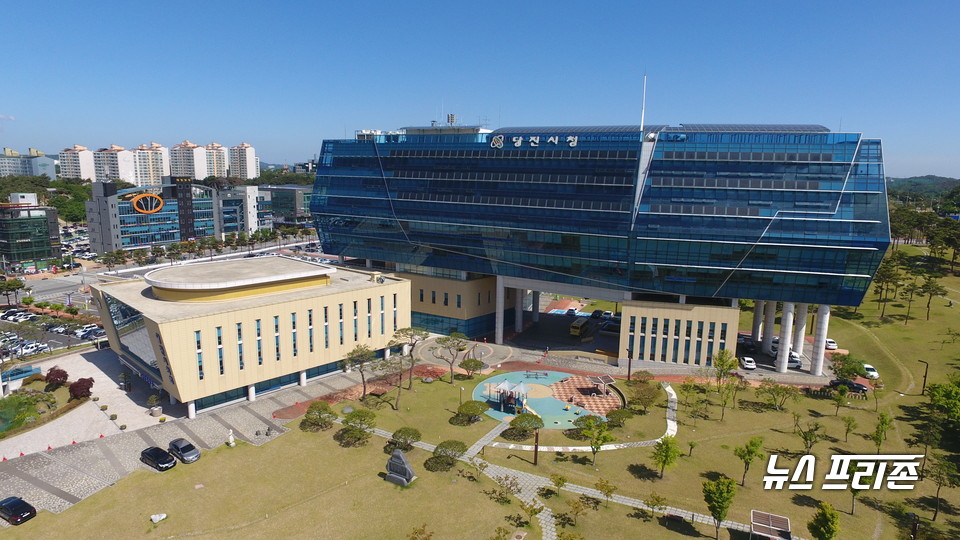 충남 당진시가 축산악취 저감을 위해 농가 대상으로 엄격하게 관리하고 나섰다./ⓒ뉴스프리존