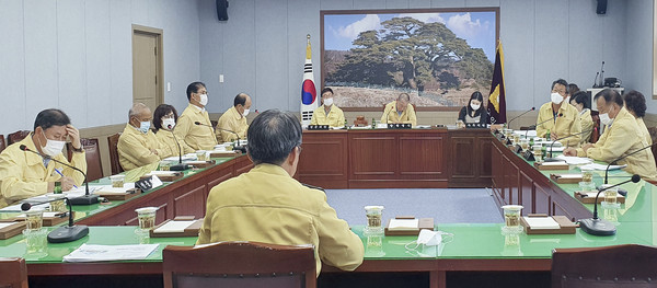 합천군의회 「황강취수장설치반대 및 합천댐방류피해보상대책특별위원회」가 25일 1차 회의를 가지고 본격적인 활동에 들어갔다./ⓒ합천군