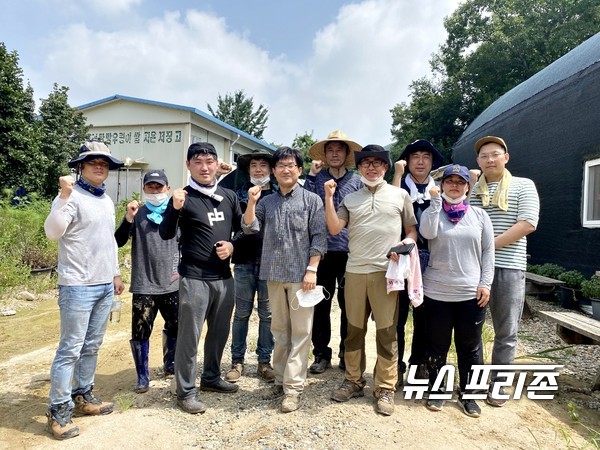 충주지역 건축사회(회장 채희천)는 최근 집중호우로 파손된 주택을 대상으로 재건축 희망 시 무료로 설계를 지원한다./ⓒ=충주시