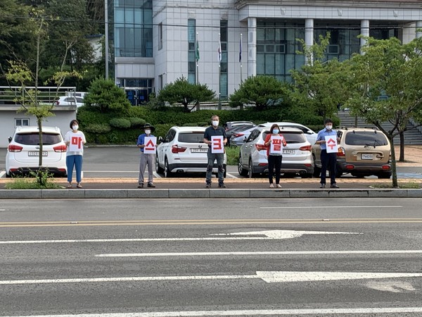 진주시는 지난 28일 30개 전 읍‧면‧동별 주요 지점에서 코로나19 확산 방지 캠페인을 실시했다./ⓒ진주시