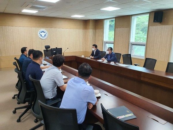 창원시장 허성무는 시민 안전확보를 위한 수사기관 협의차 창원중부경찰서와 마산동부경찰서를 방문했다./ⓒ창원시