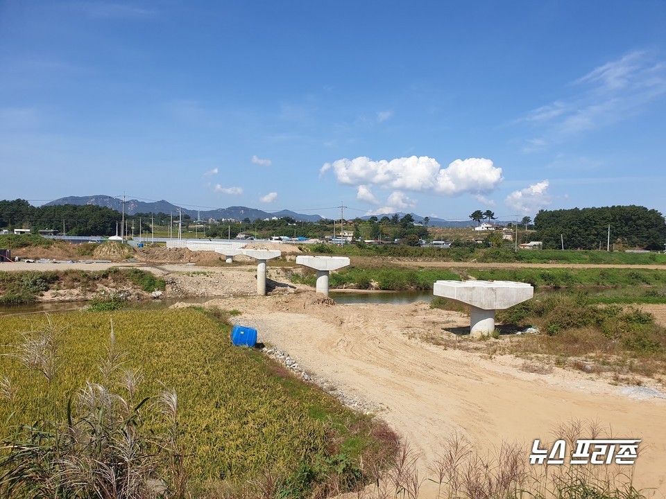 충남 홍성군이 주민의 생명과 재산을 안전하게 보호하기 위해 소하천 정비, 하천유지보수사업 등 재해예방사업을 순조롭게 추진하고 있다./ⓒ홍성군청