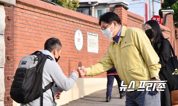 인천시교육청 등교 맞이하는 도성훈 교육감