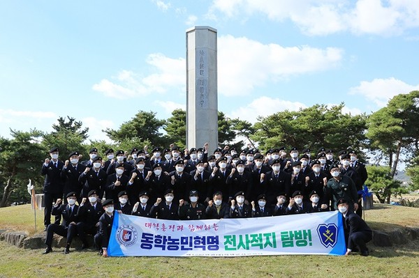 원광대학교 학군단이  후보생들의 호국의식을 함양하고, 국가관 및 안보관 확립을 통한 군 리더 자질 함양을 목적으로 전국 학군단 중 처음으로 대학총장과 후보생들이 함께 하는 전·사적지 탐방을 실시했다./ⓒ원광대학교