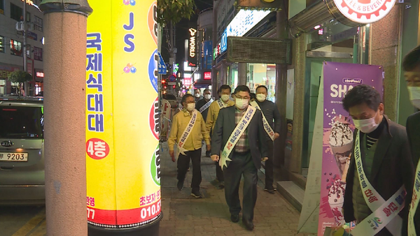 고성군은 코로나19 예방 및 유입차단 민·관 합동캠페인을 긴급하게 전개했다./ⓒ고성군