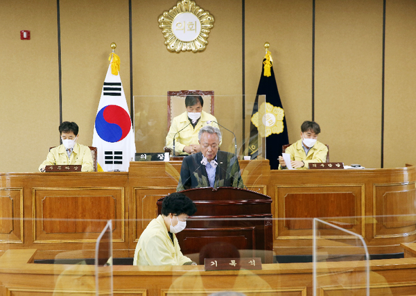 윤상기군수 시정연설 모습./ⓒ하동군