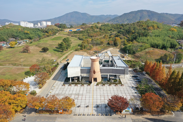 함안박물관은 제18기 함안박물관대학 ‘한 손으로 알아가는 아라가야 이야기’를 온라인으로 개강한다./ⓒ함안군