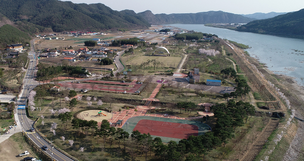 산청군은 경남도가 실시한 ‘2020년 도시숲·녹지공간 조성사업’ 평가에서 도내 1위인 최우수 시군에 선정됐다./ⓒ산청군