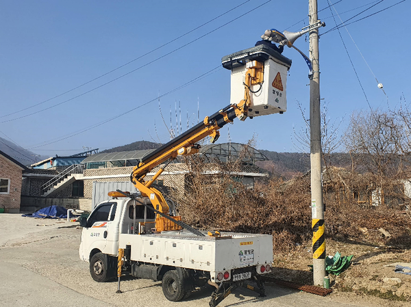 양군은 설 연휴를 앞두고 군민 생활불편을 해소하기 위해 관내 전 가로등에 대한 사전 점검에 나선다./ⓒ함양군