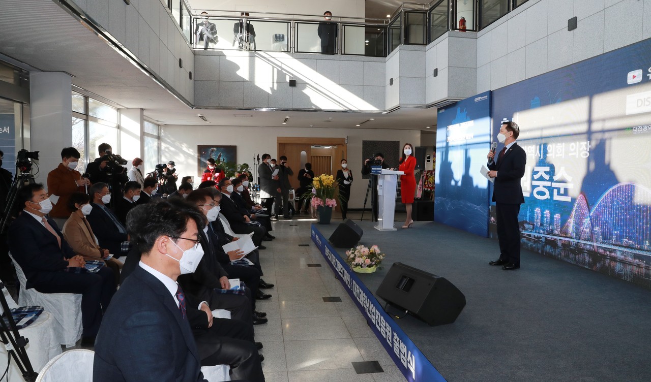 권중순 대전시의회 의장이 4일 대전과학산업진흥원(원장 고영주) 출범식에 참석해 축사를 하고 있다./ⓒ대전시의회