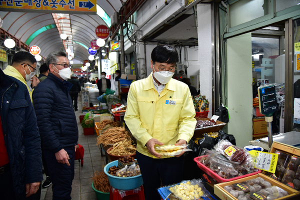 거제시 설 맞이 전통시장 장보기 행사 개최./ⓒ거제