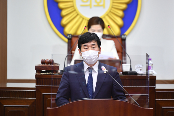 포천시의회 강준모의원이 5분 자유발언을 하고 있다./Ⓒ포천시의회