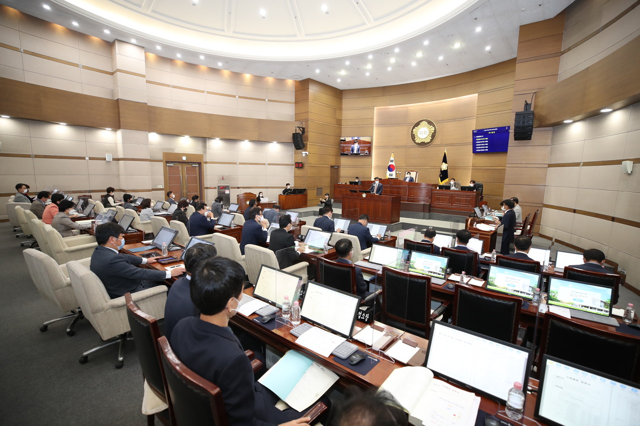 천안시의회 시정질문 진행 중인 본회의장./ⓒ김형태 기자